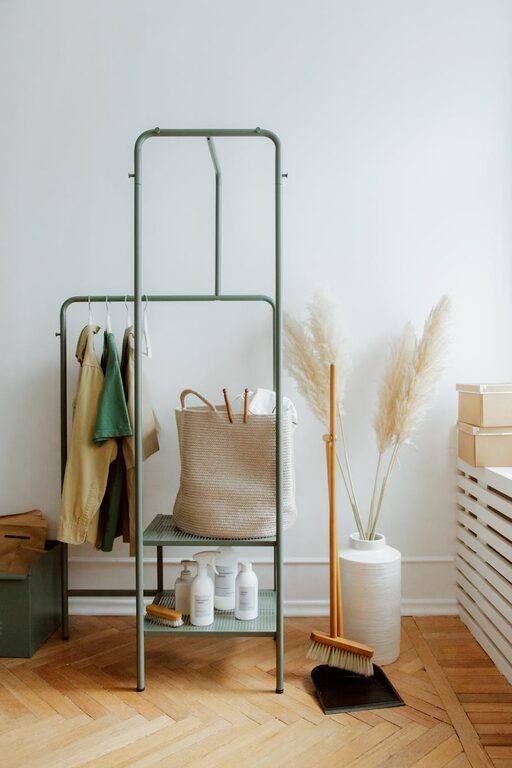 Simple Ways to Create a More Organised and Clutter-Free Home Environment